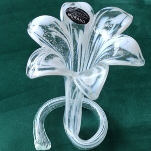 Murano Glass Lily-shaped White Flower Sculpture/ Vase